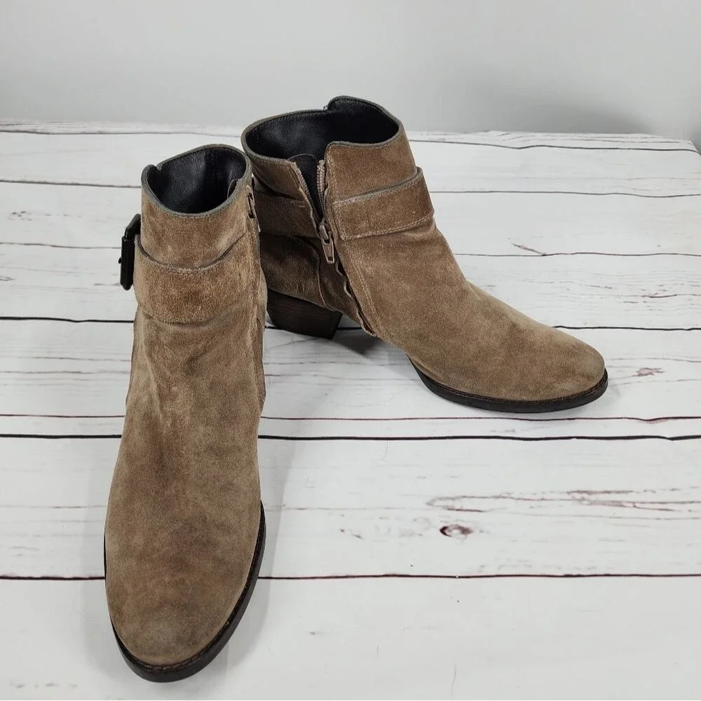 Paul Green excellent suede