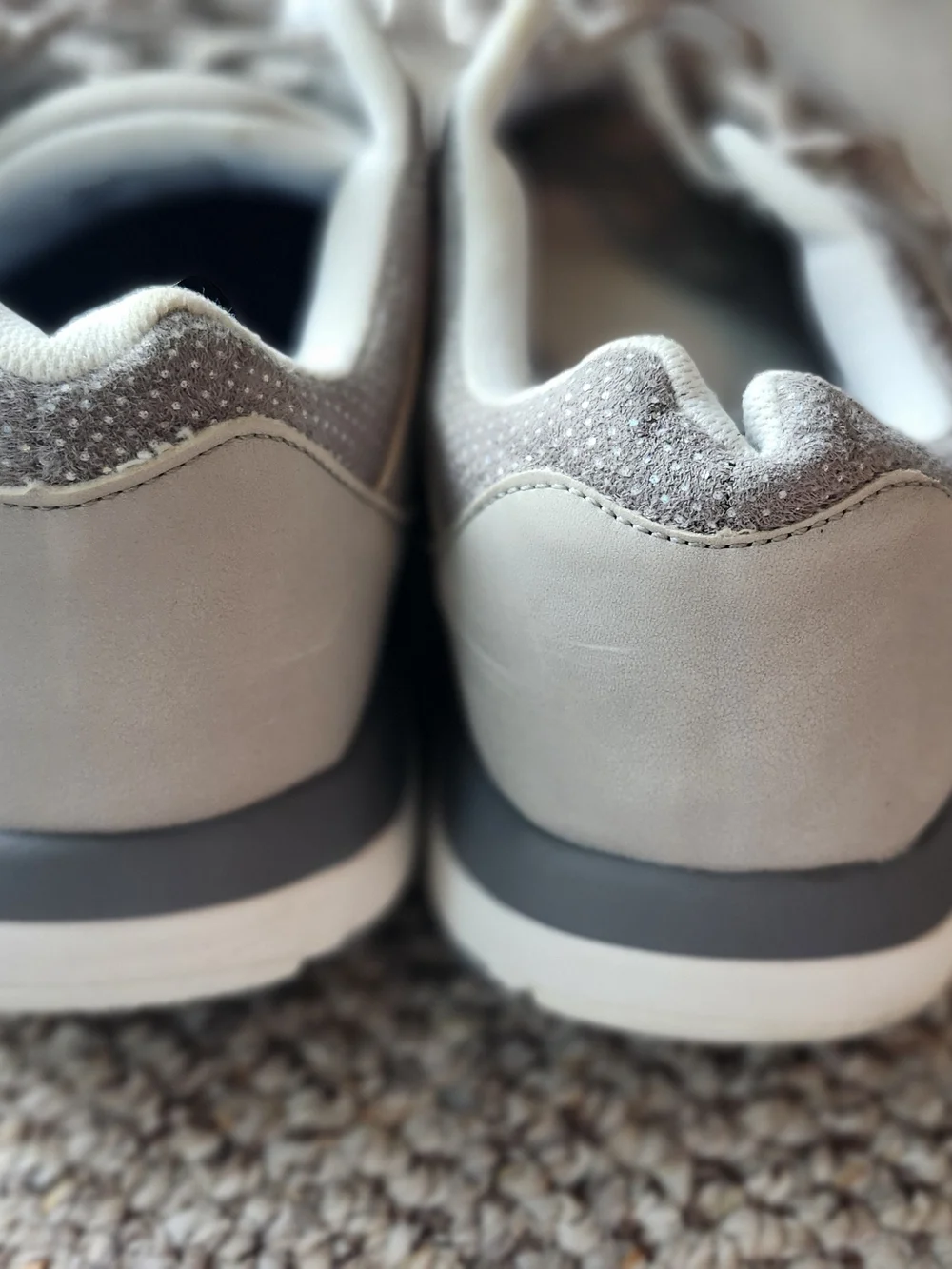 Saucony neutral light