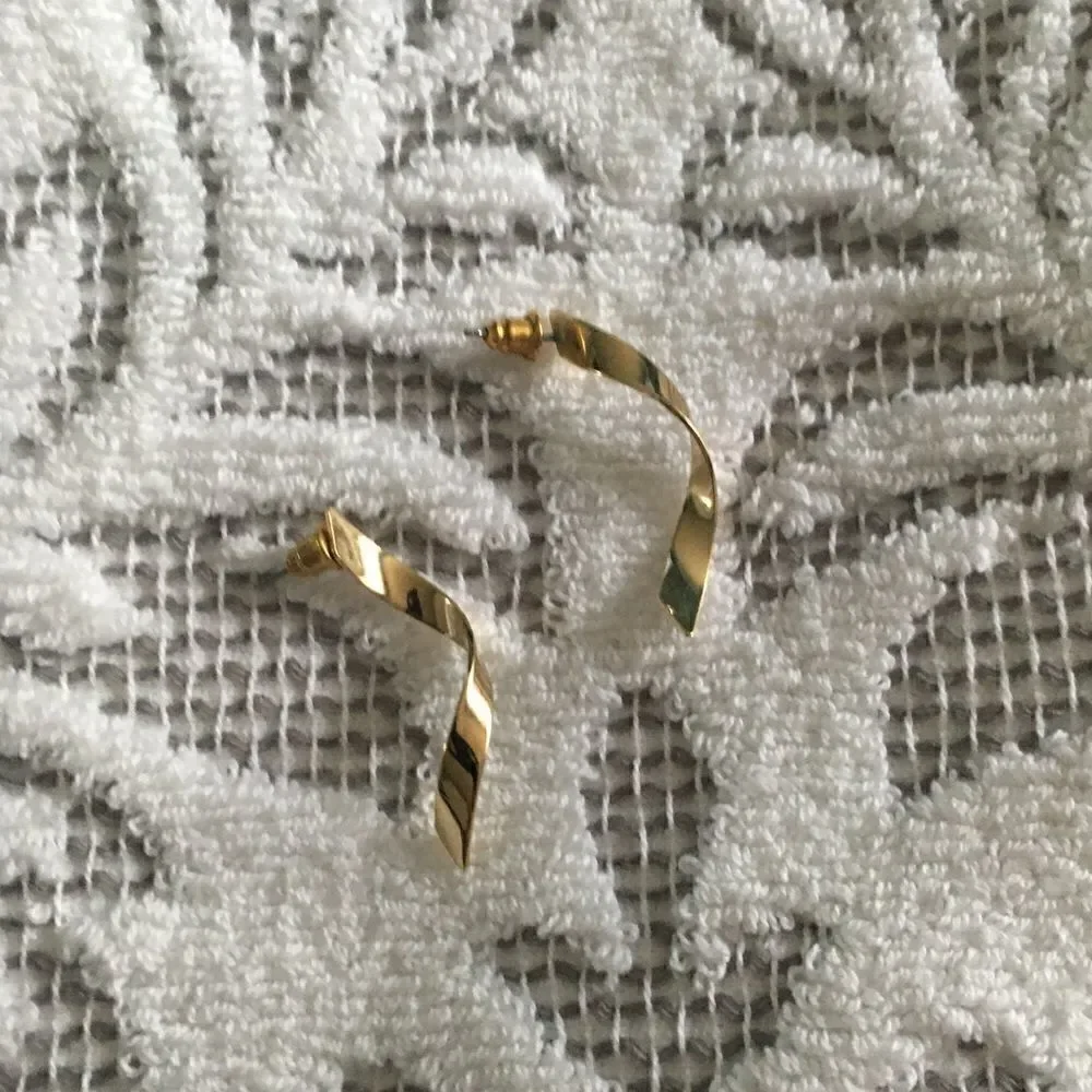 Gold Twist Earrings