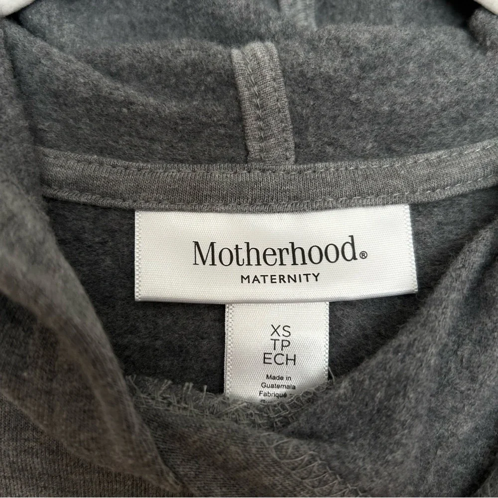 Motherhood gray casual label