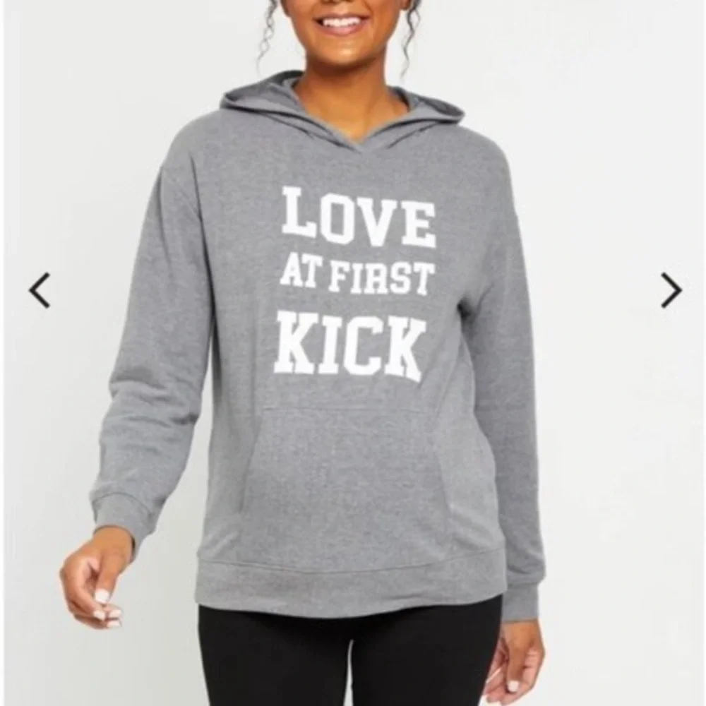 Motherhood like pullover