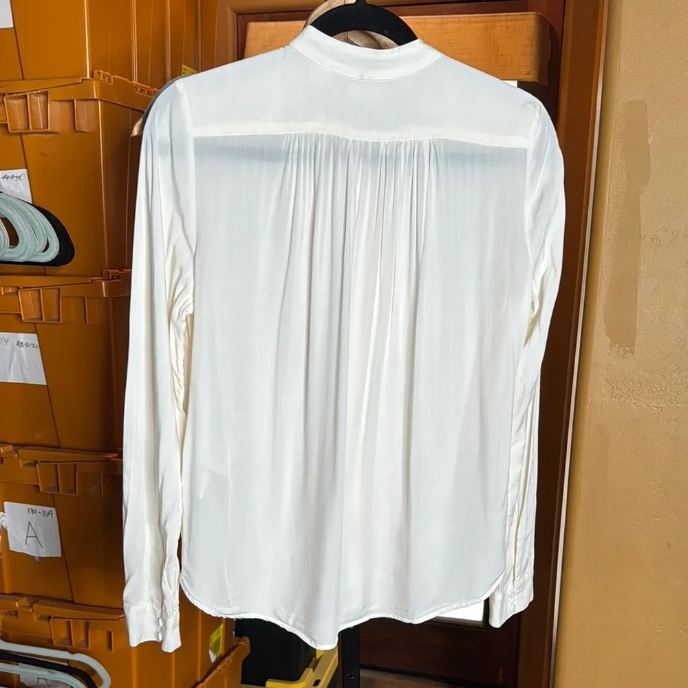 Levis closure chic feminine