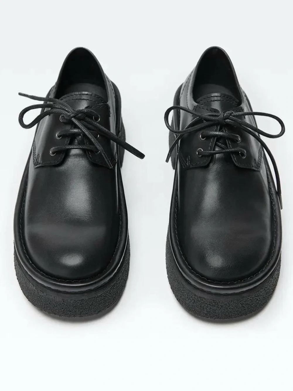 Miista features lining signature