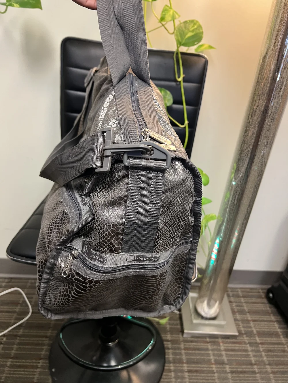 Lesportsac rips bag