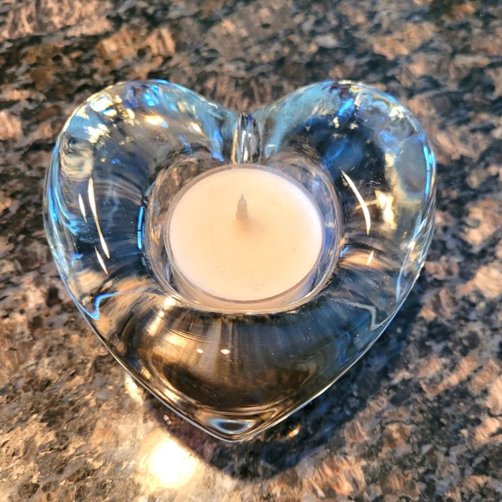 💜 NWOT Heavy Glass Heart candle holder