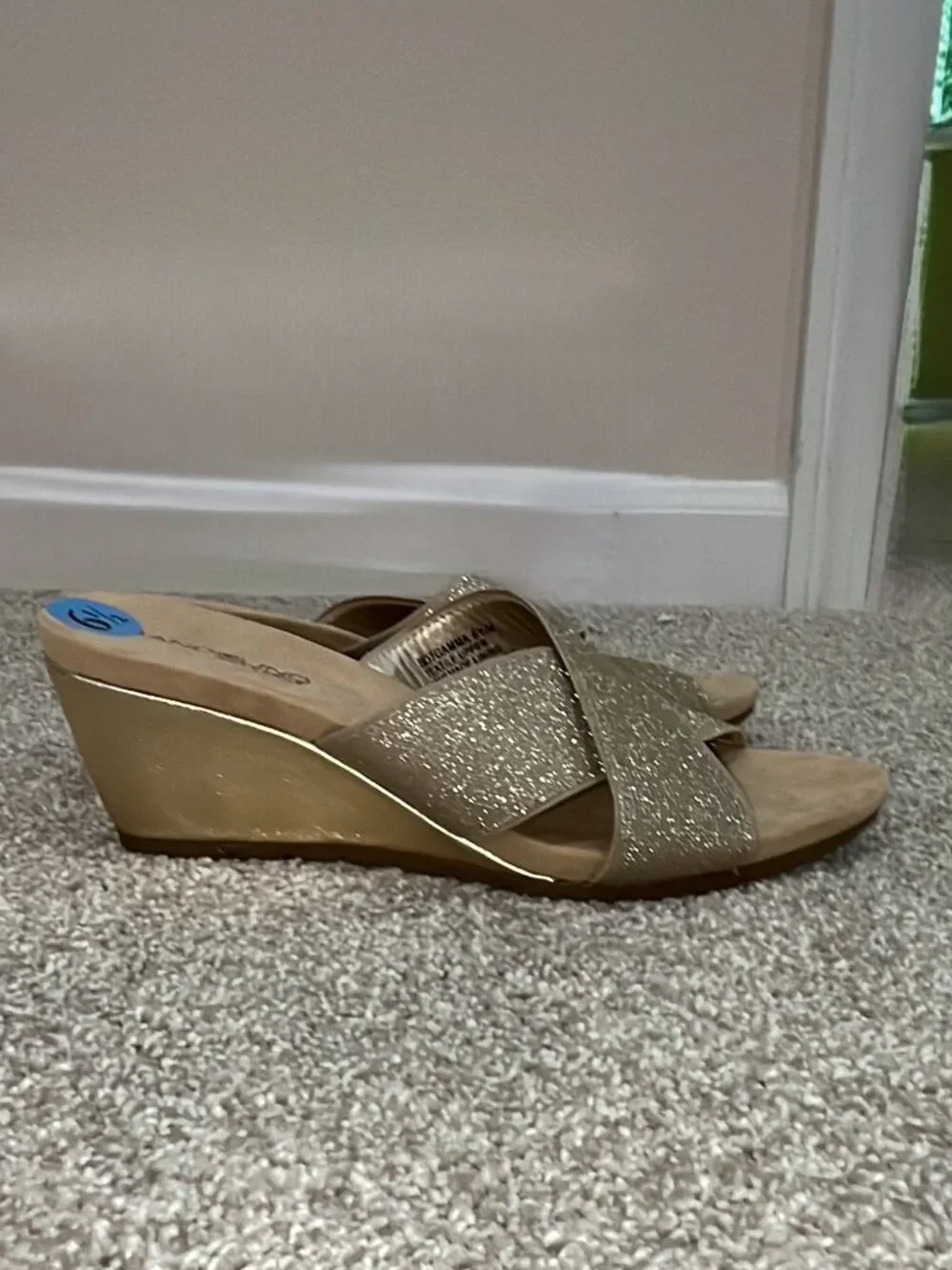 Bandolino Gamma Gold Glitter Elastic Strap Wedge Slide Sandals Size 6.5 NWT