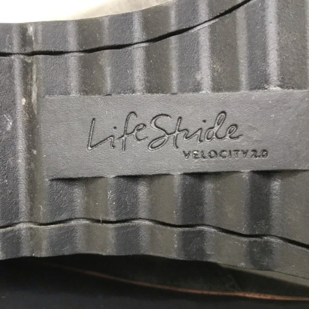 Life Stride round bootie