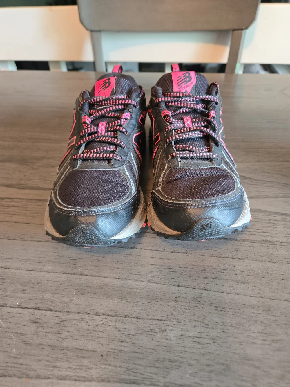 New Balance 410v5 Womens Trail Running Shoes Black Pink 8.5