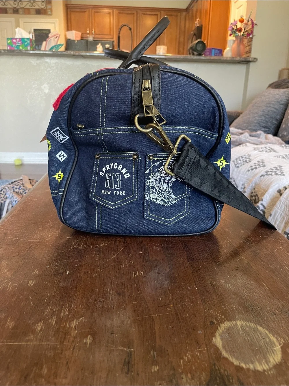 Sprayground weekender strap hardware