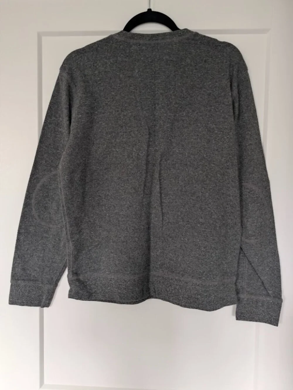 Banana Republic Men's Sweater Sized Medium