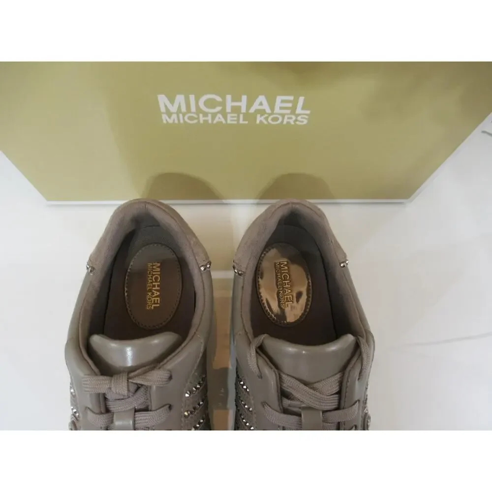 Michael Kors feature ensures