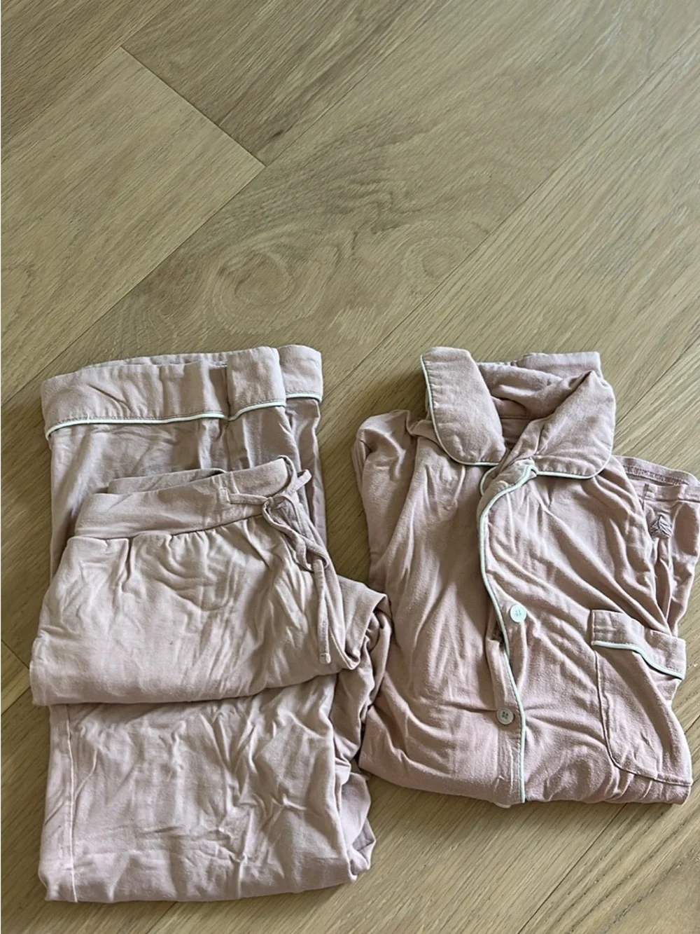 Soft Pink Women's Pajama Set - Classic Button-Up Top & Pants