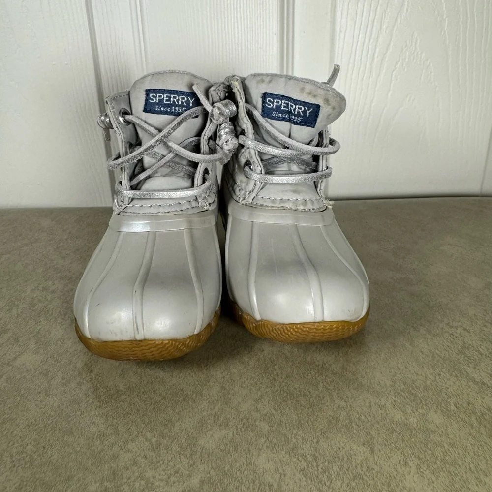 Sperry silver saltwater