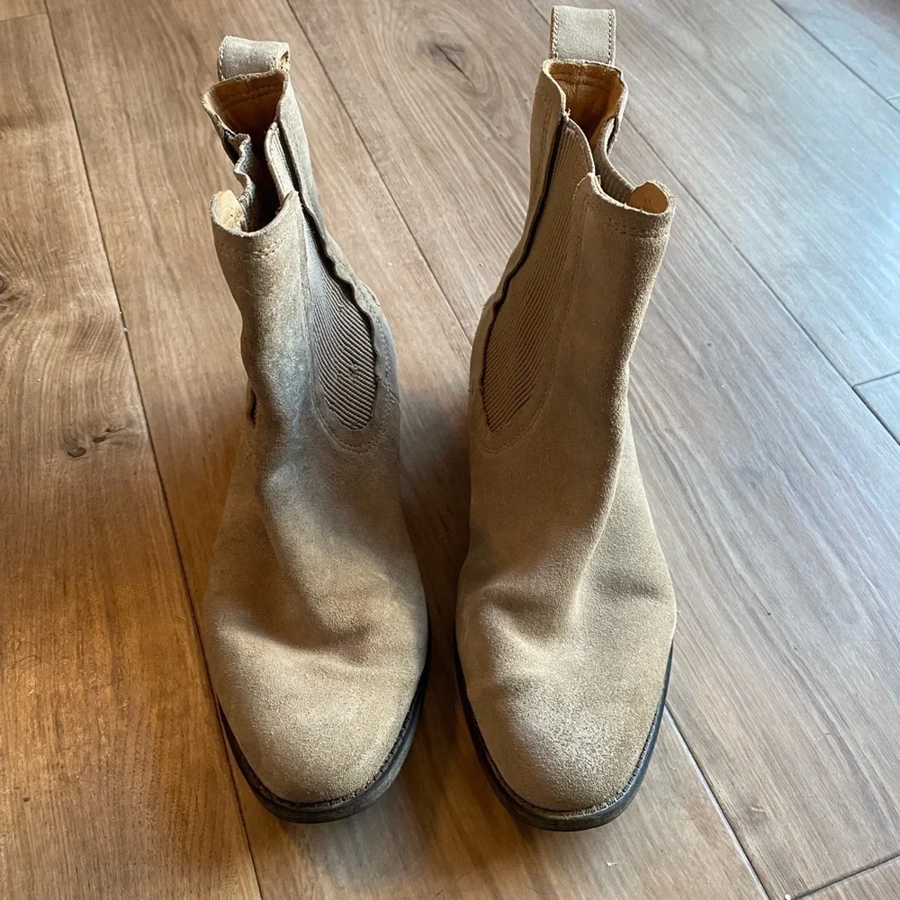 UGG euc minor