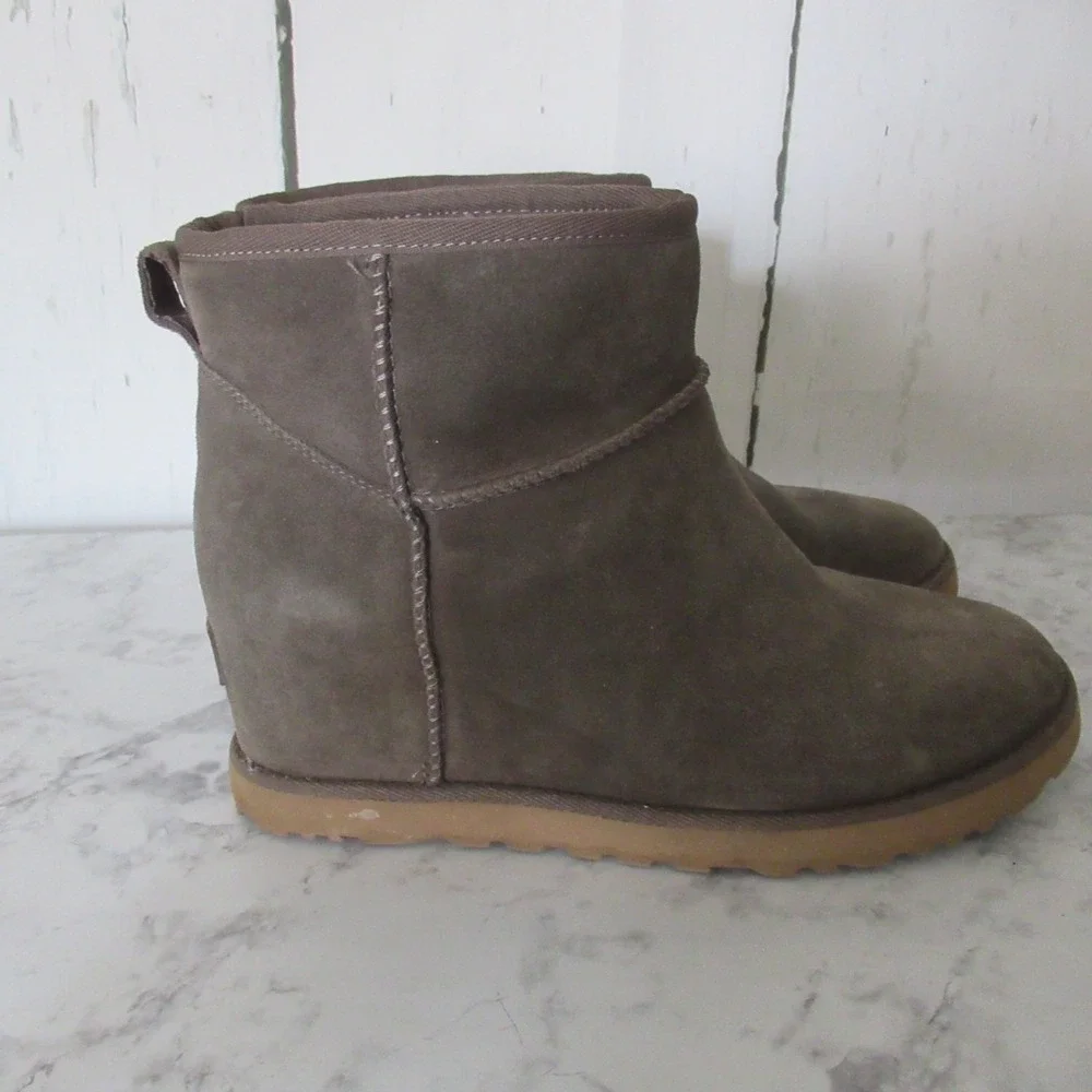UGG boots size