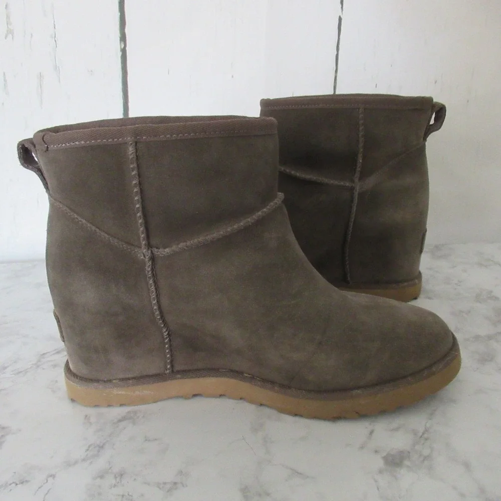 UGG boots size