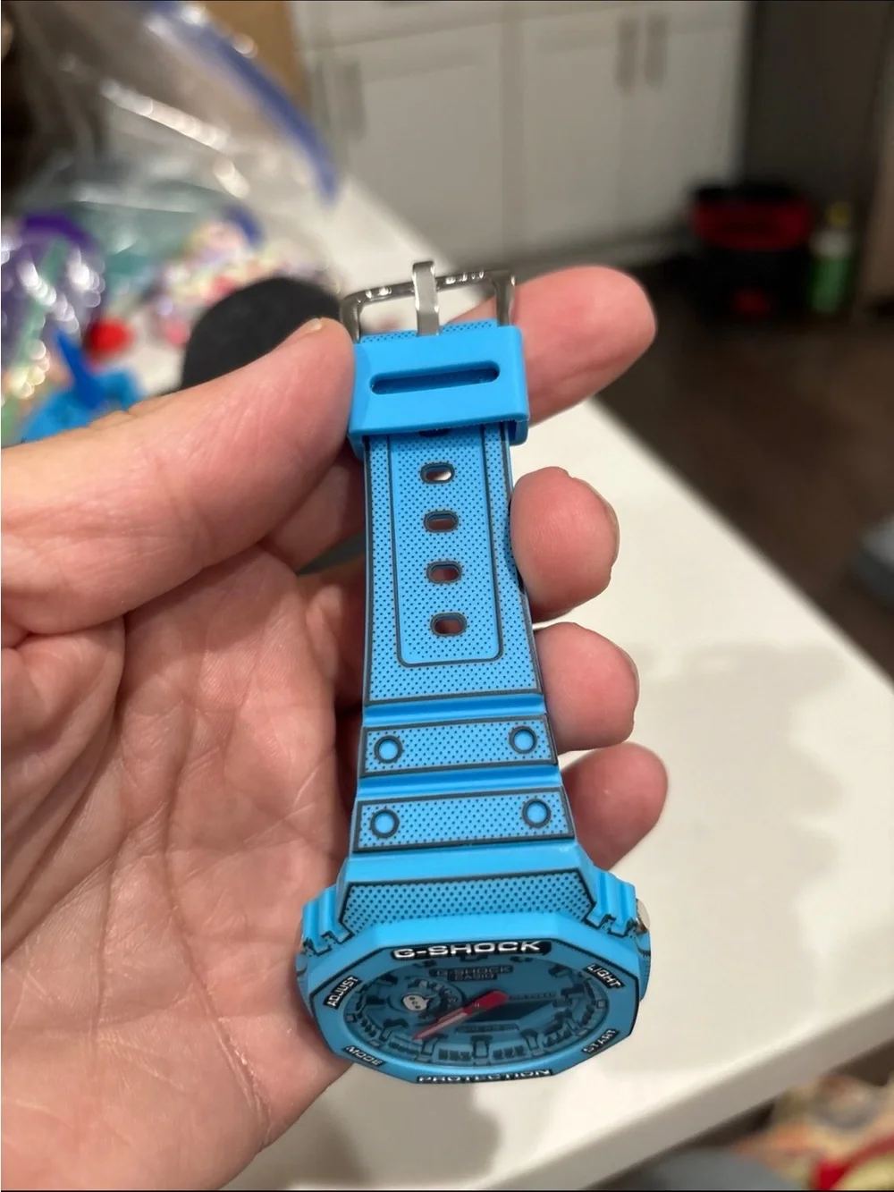 G-Shock vivid blue