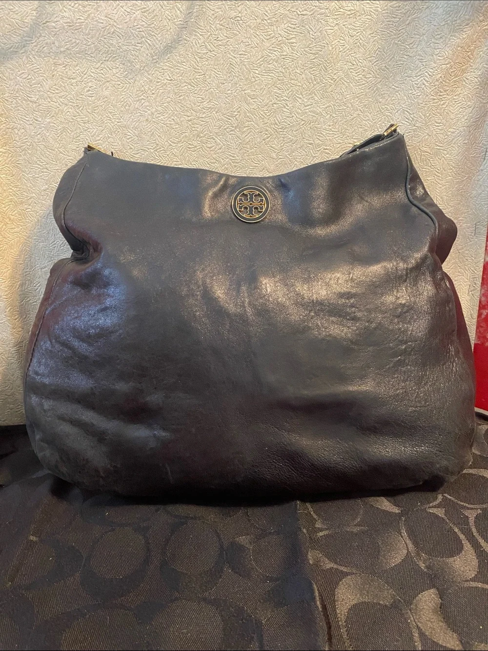 Tory Burch Oversized Leather Shoulder Hobo in Black with Gold Logo