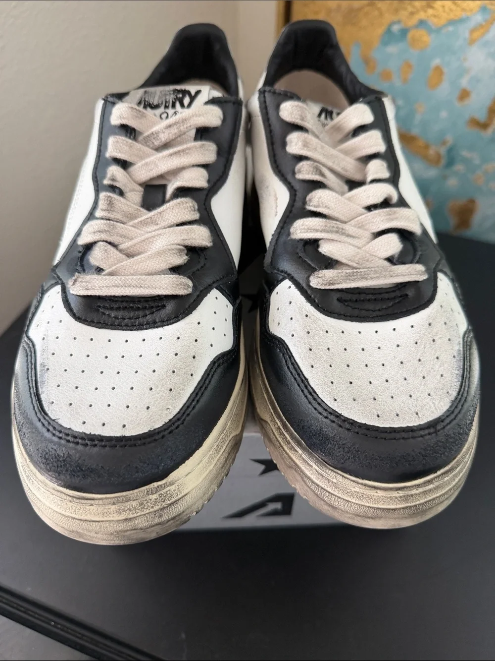 NWT MEDALIST LOW SUPER VINTAGE SNEAKERS LOW IN WHITE BLACK AND SILVER LEATHER