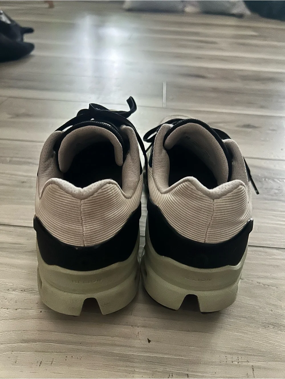 On Clouds pre cushioning