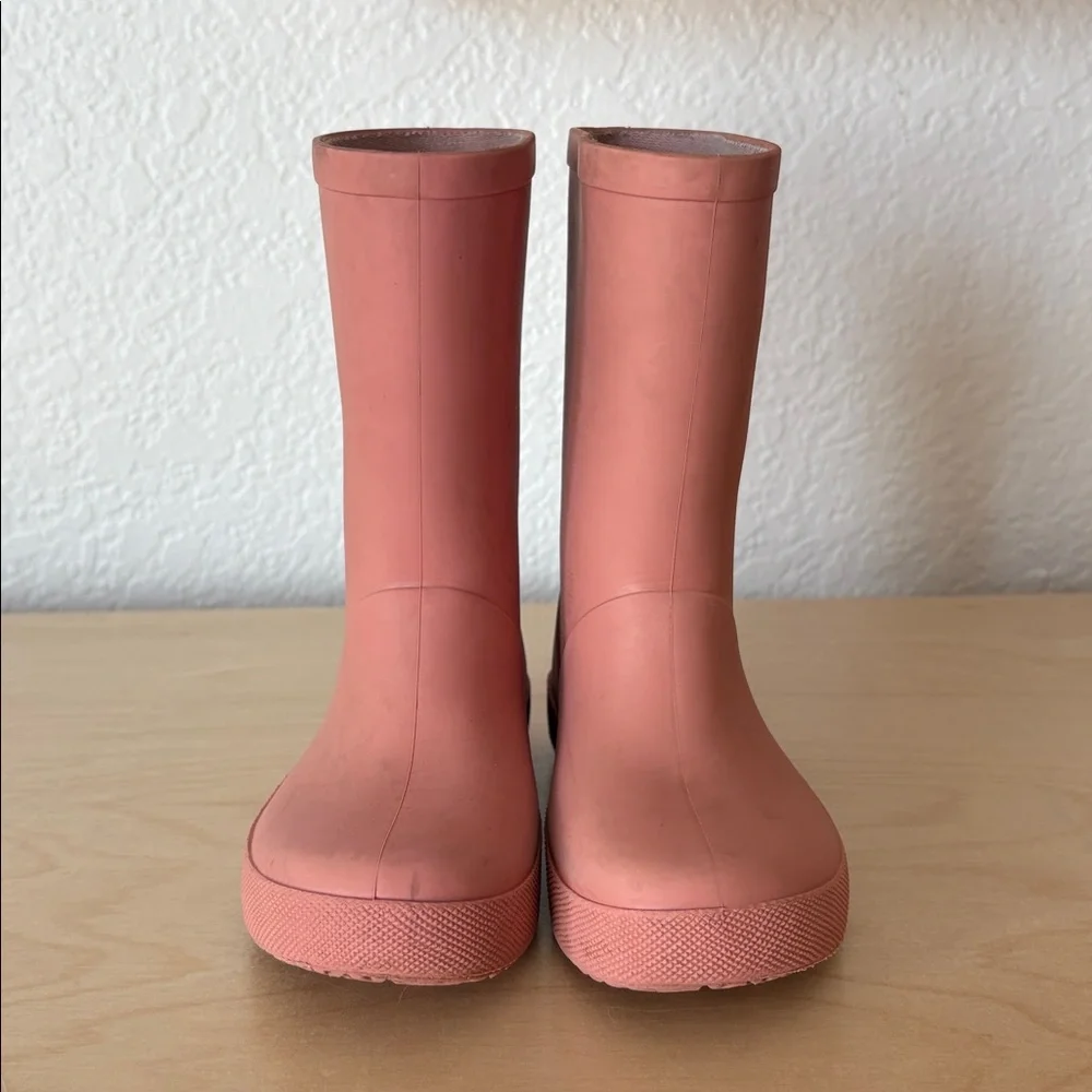 Zara think play size