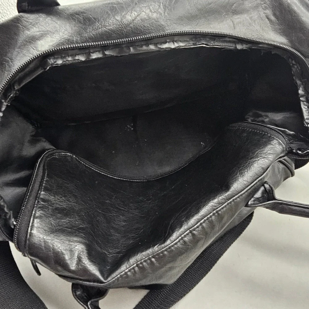 JR Bentley Co Vintage Black Faux Leather Duffel Bag Travel Weekend Carry On K13