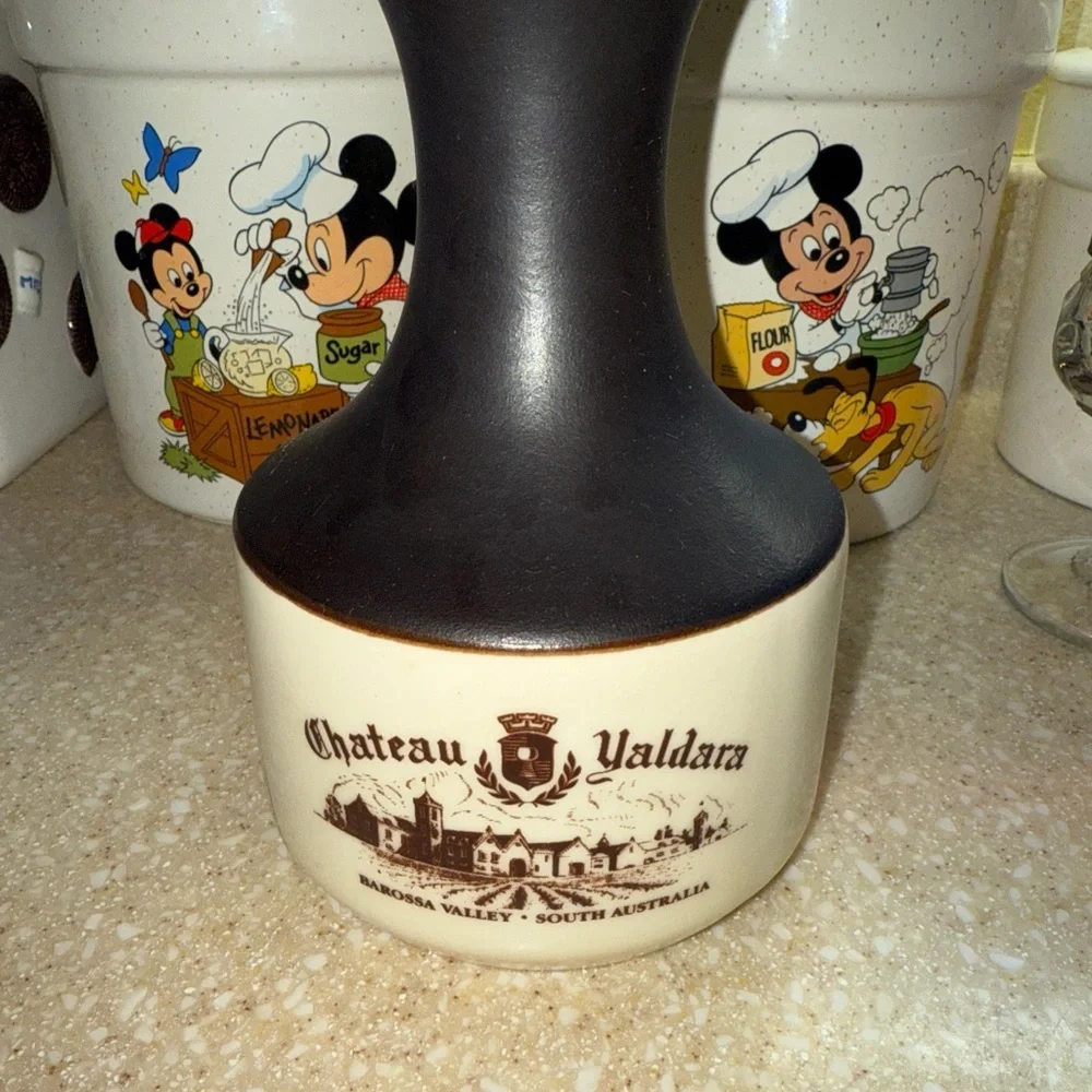 Château Yaldara  Barossa valley South Australia Black and White Vase decanter
