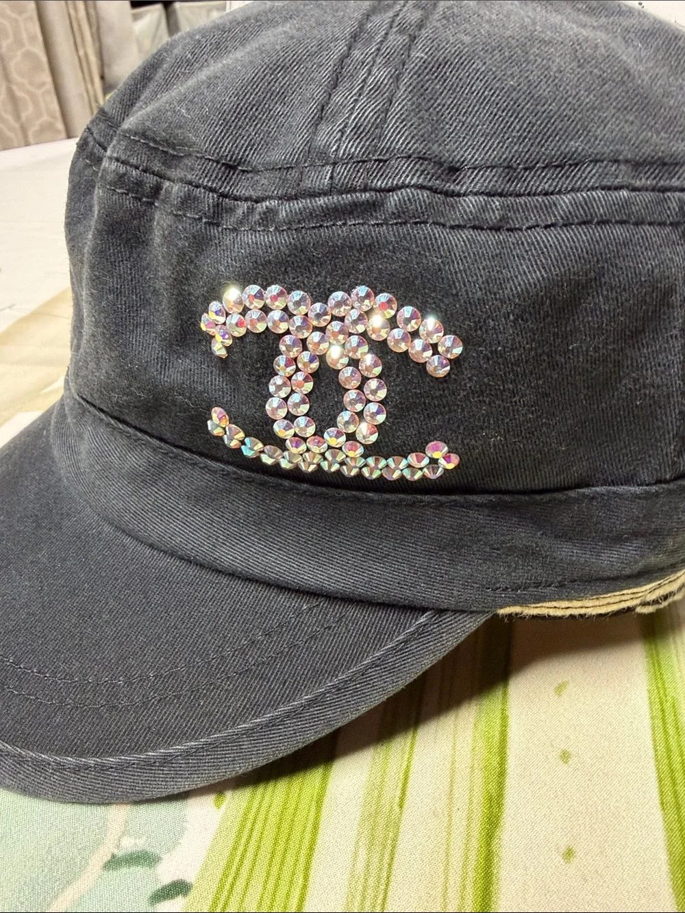 N/A black chanel