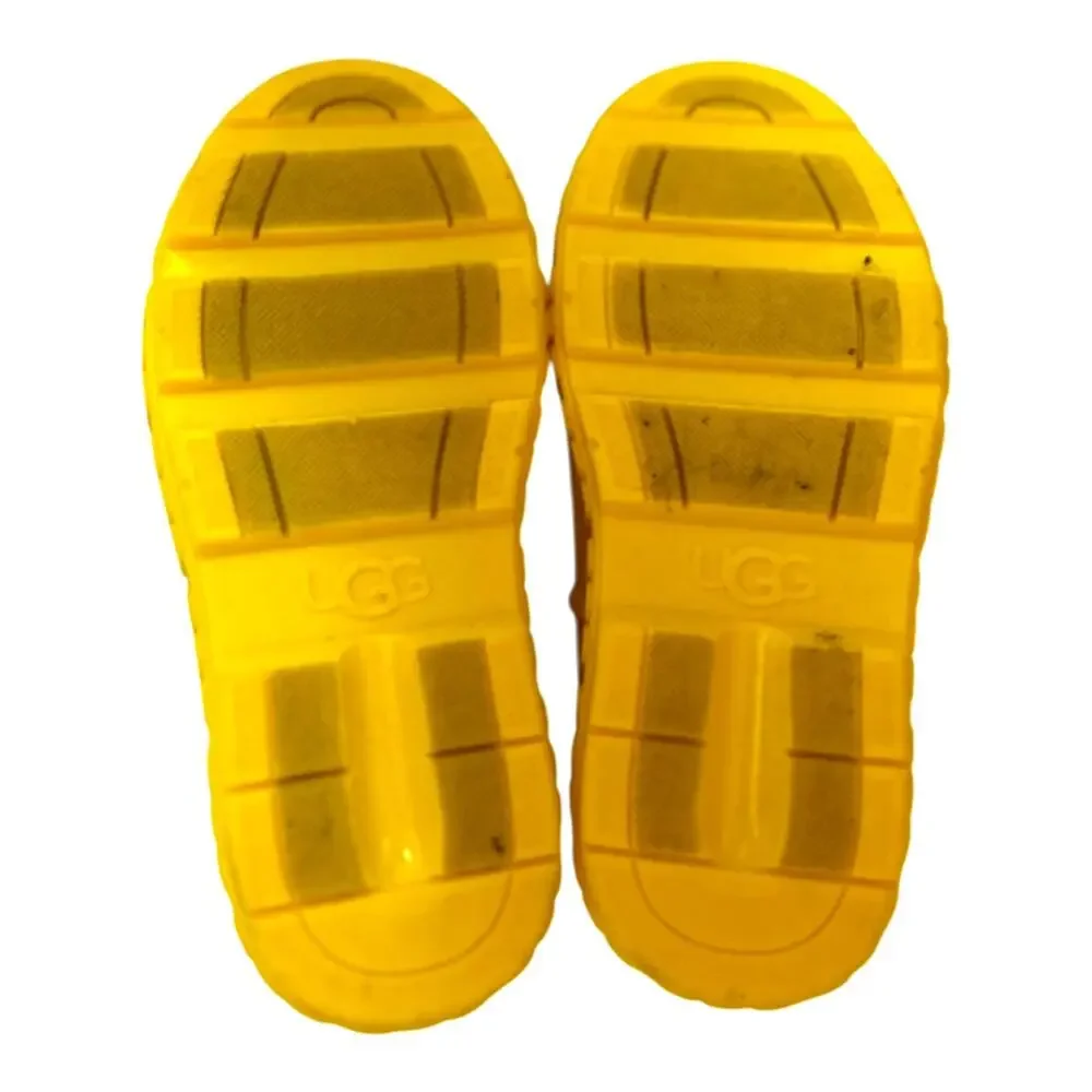 UGG color bed vibrant