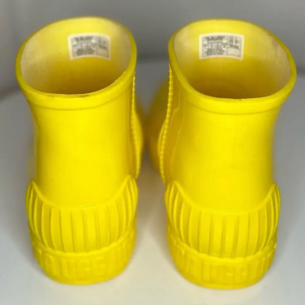 UGG vibrant bed been