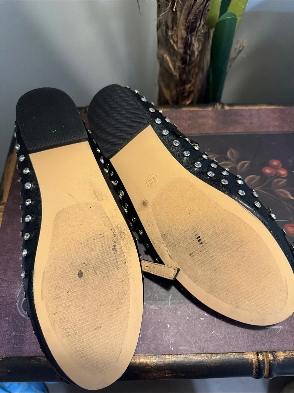 House of Harlow 1960 worn please flats