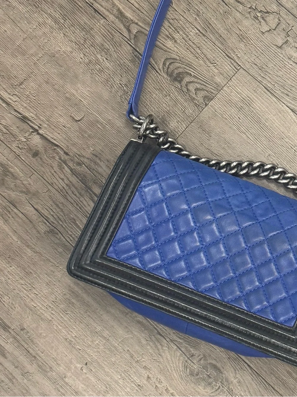 👀RARE CHANEL BOY BAG AUTHENTIC BLUE/BLACK CIRCA 2014 COLLECTION👀