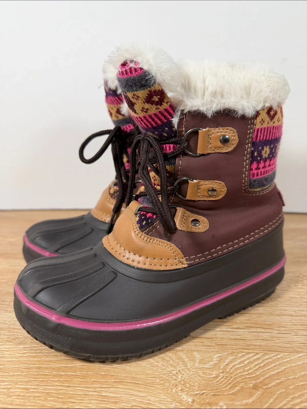 London Fog insulated lace
