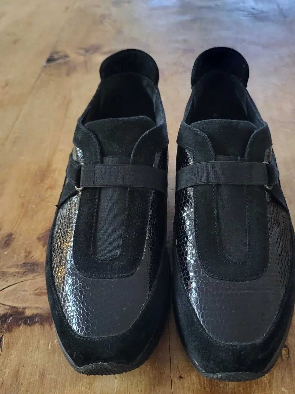 Aquatalia sneakers no
