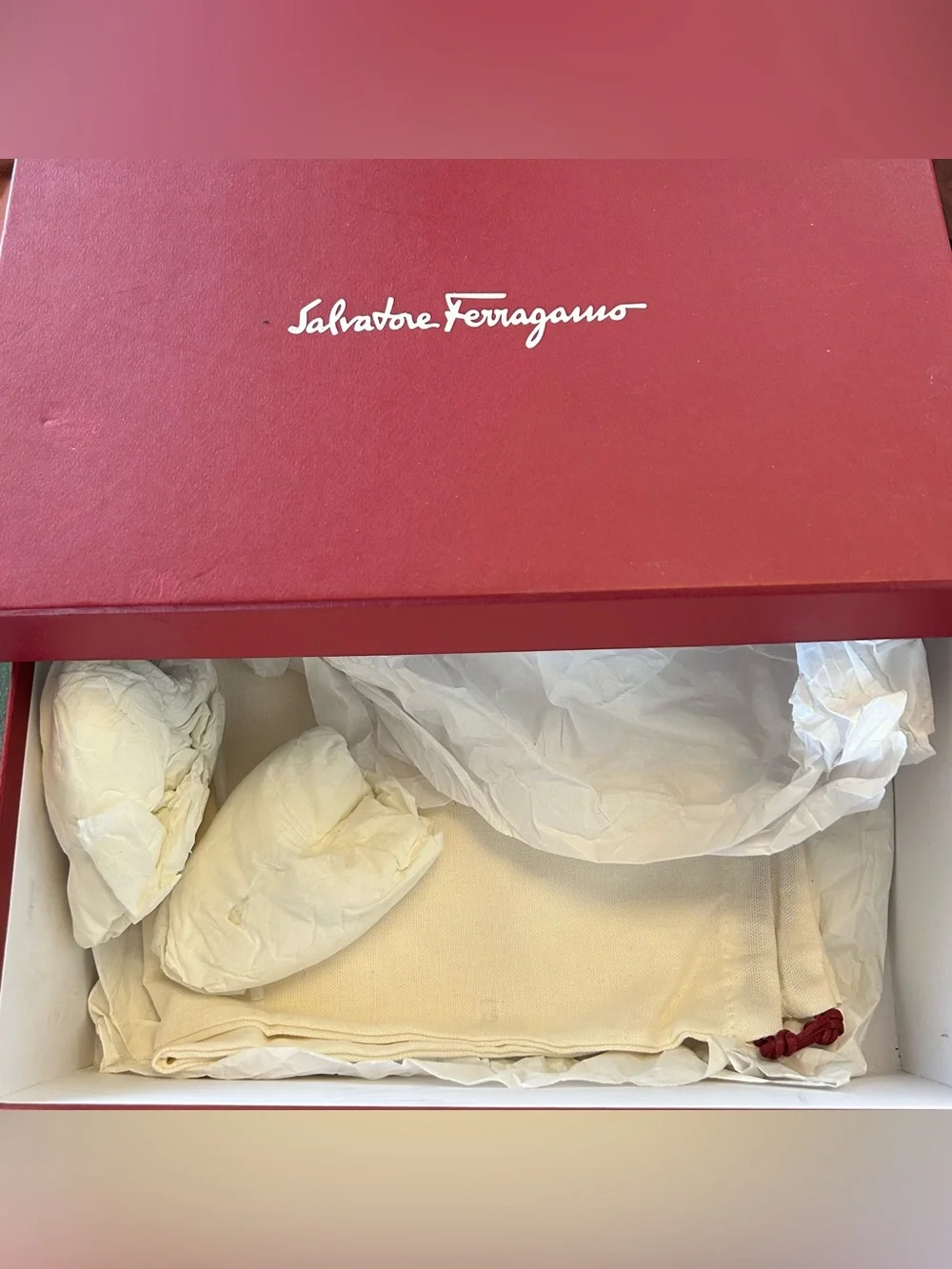 Salvatore Ferragamo kim her