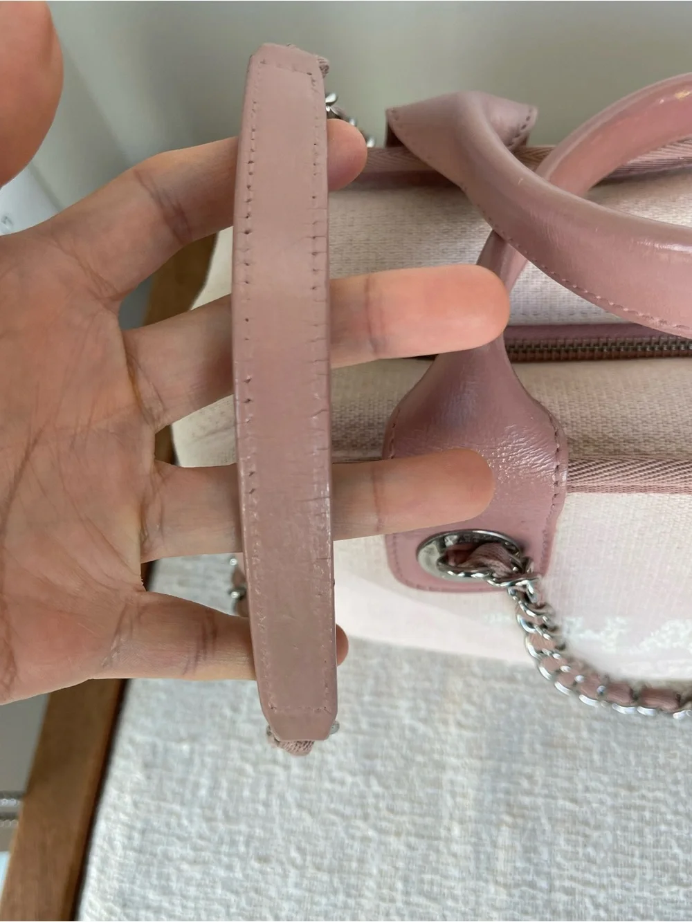CHANEL dual scuffs