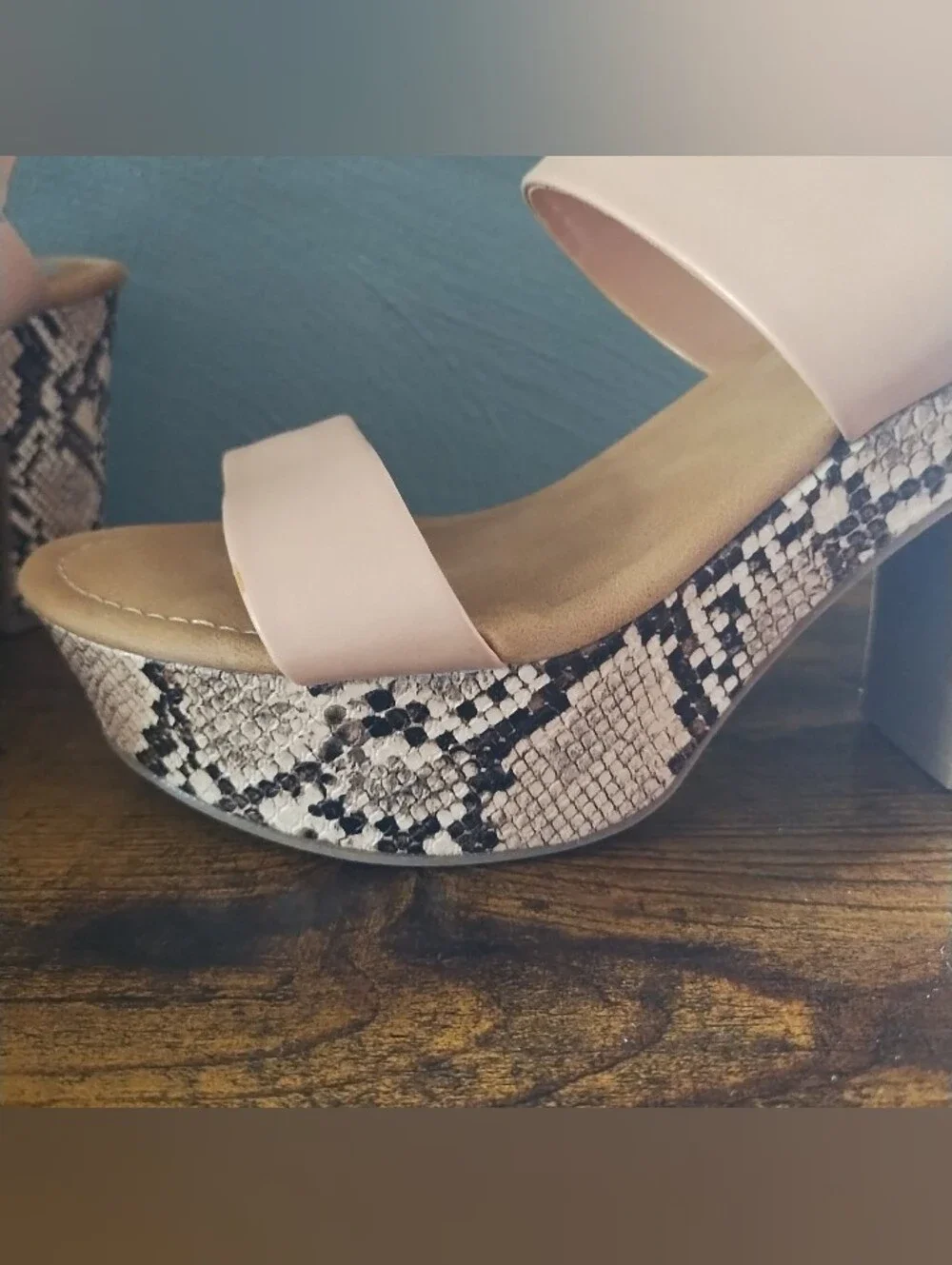 DV by Dolce Vita platform measures