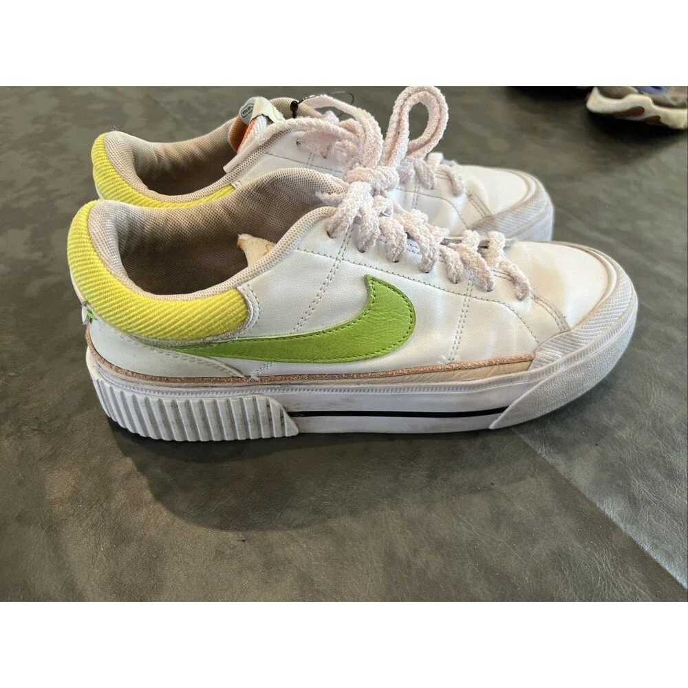 Nike platform athletic