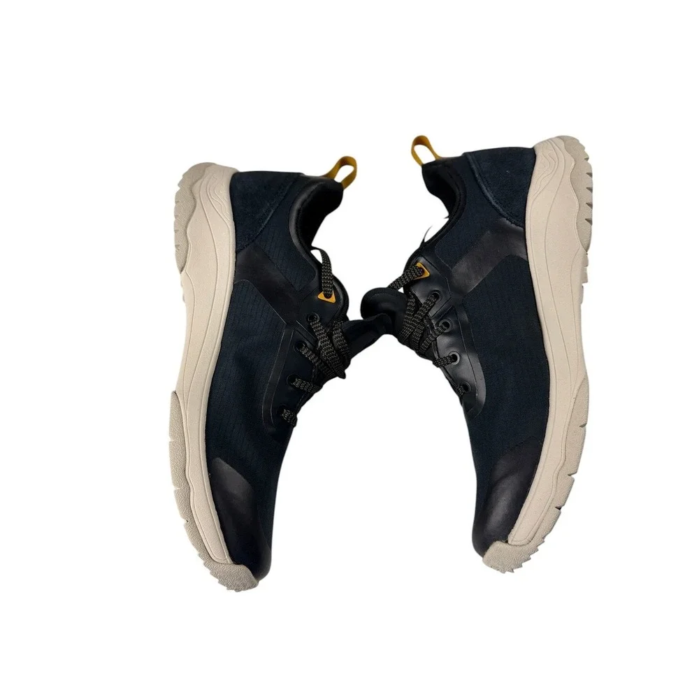 Teva missing insole