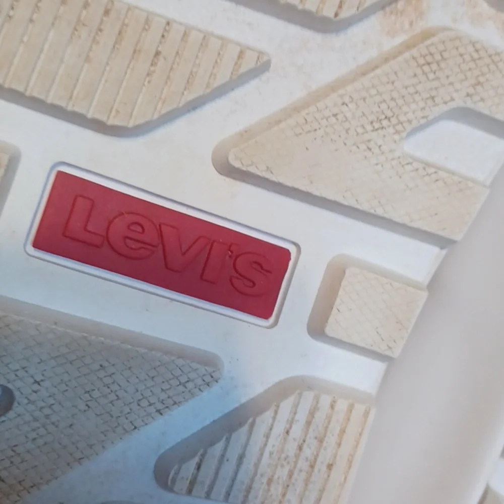 Levis canvas good worn