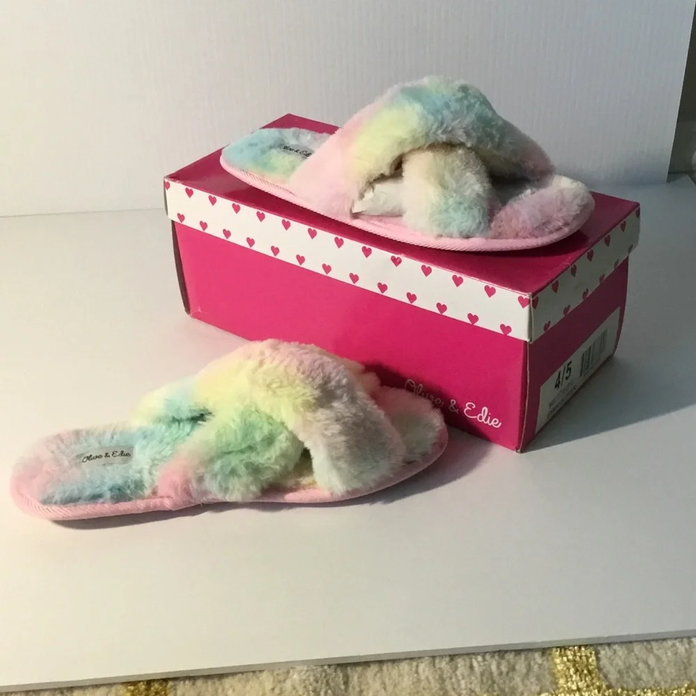 Kids Plush Cross-Band Slippers – Pastel Rainbow
