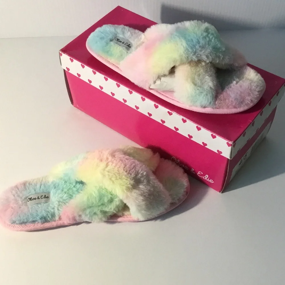 Kids Plush Cross-Band Slippers – Pastel Rainbow