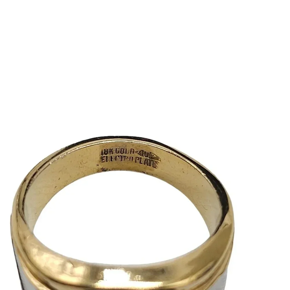 Uncas 18k gold
