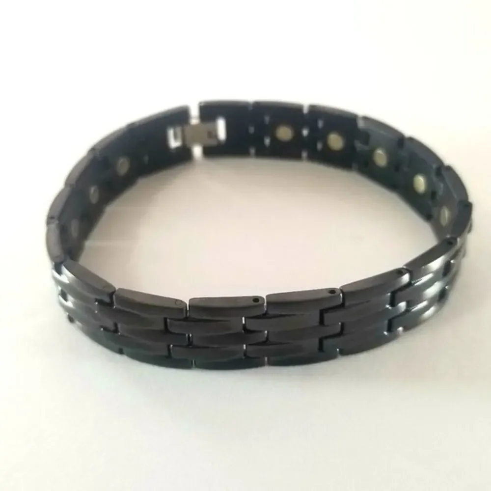 New‎ stainless steel magnetic bracelet 8.5 inches