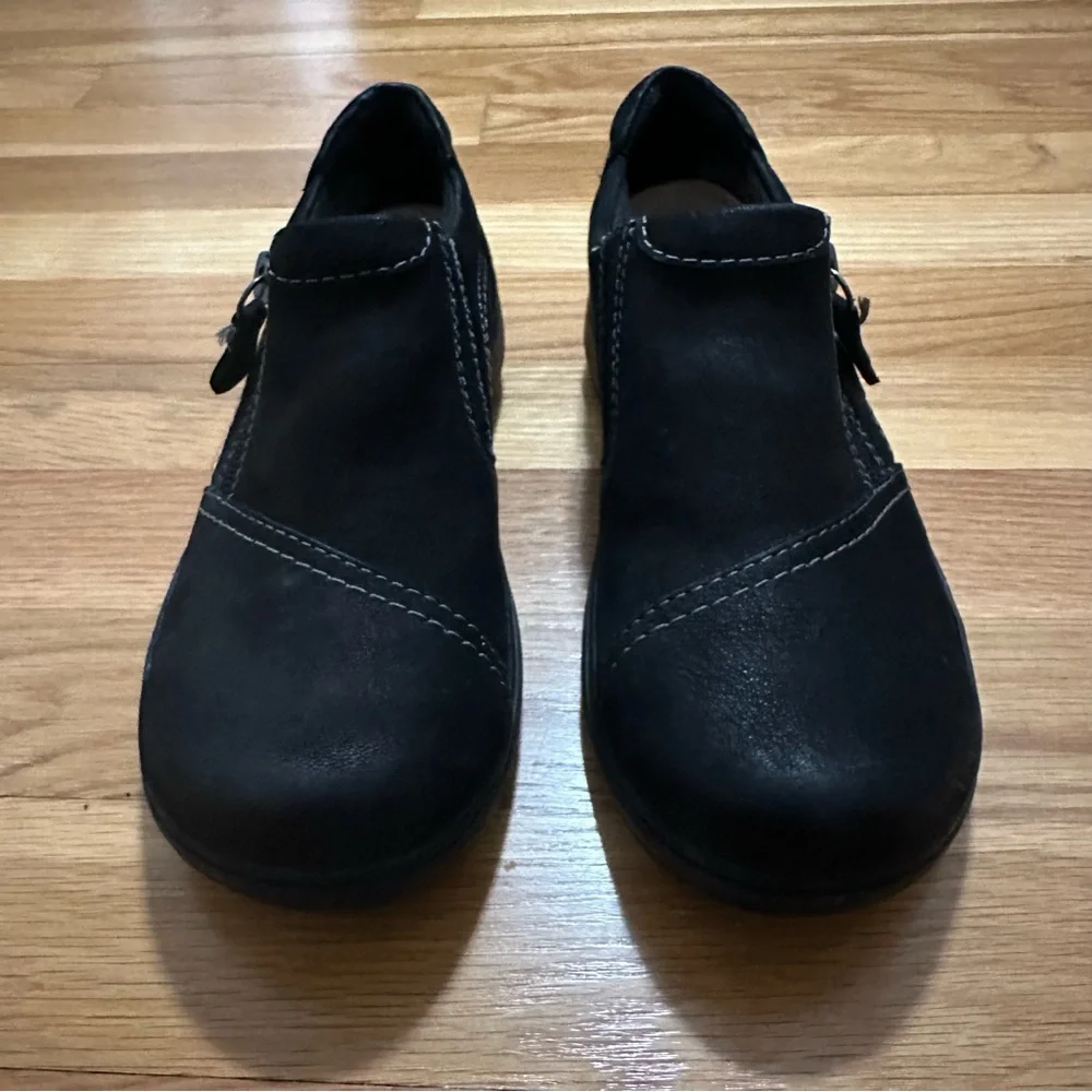 Clarks Carleigh Ray Slip on shoes suede/nubuck Black womens size 5 kids size 3.5
