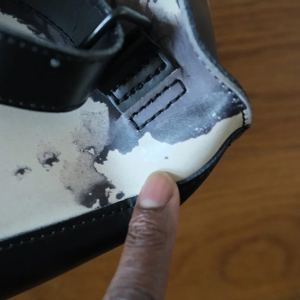 Dr. Martens front handles size