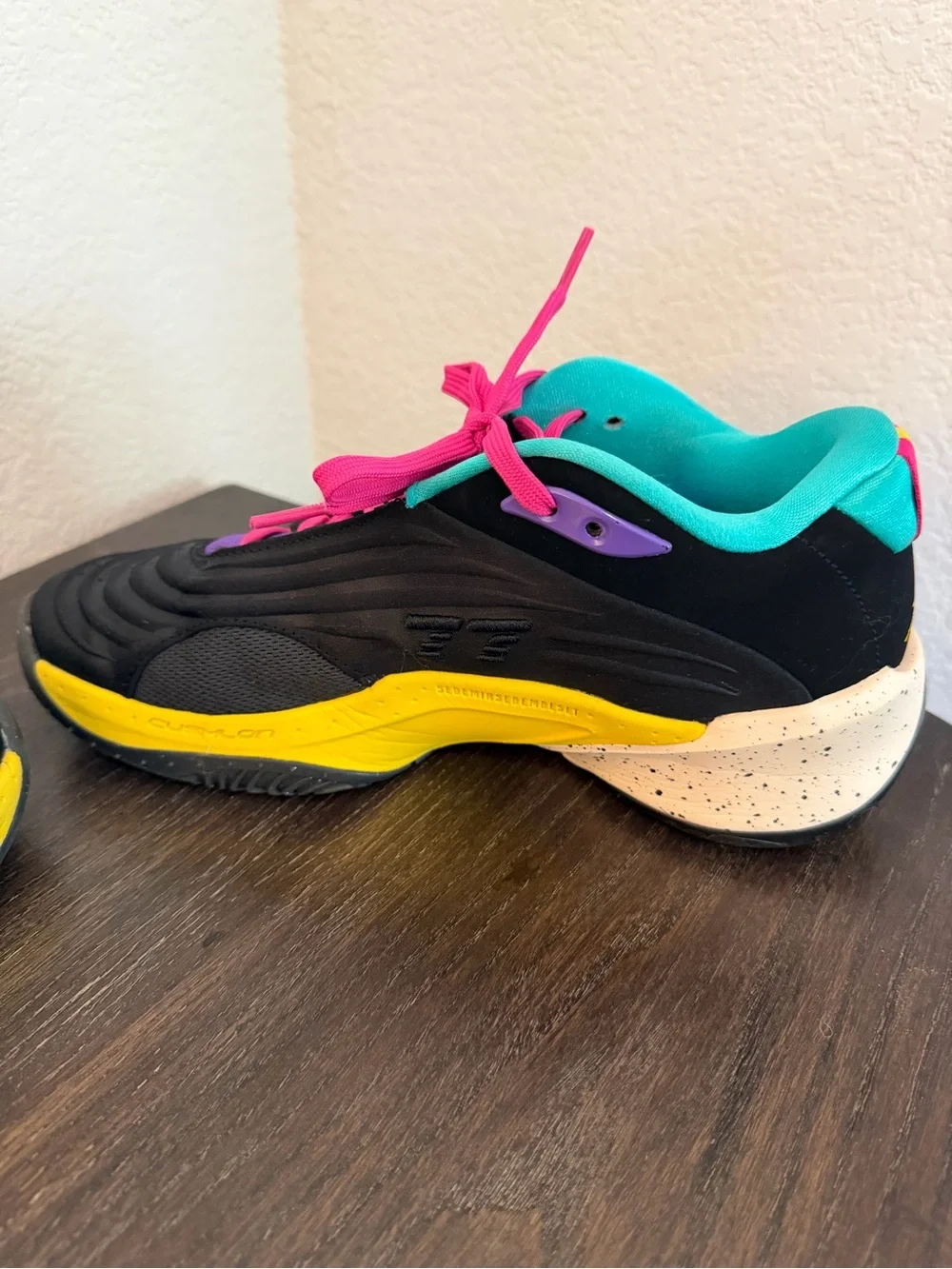 Jordan Luka 3 Black Hyper Jade Pink! Size 8