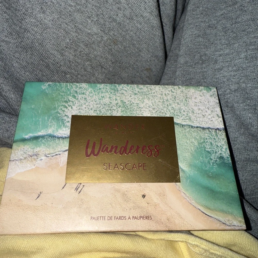 3MAKEUP PALETTES!