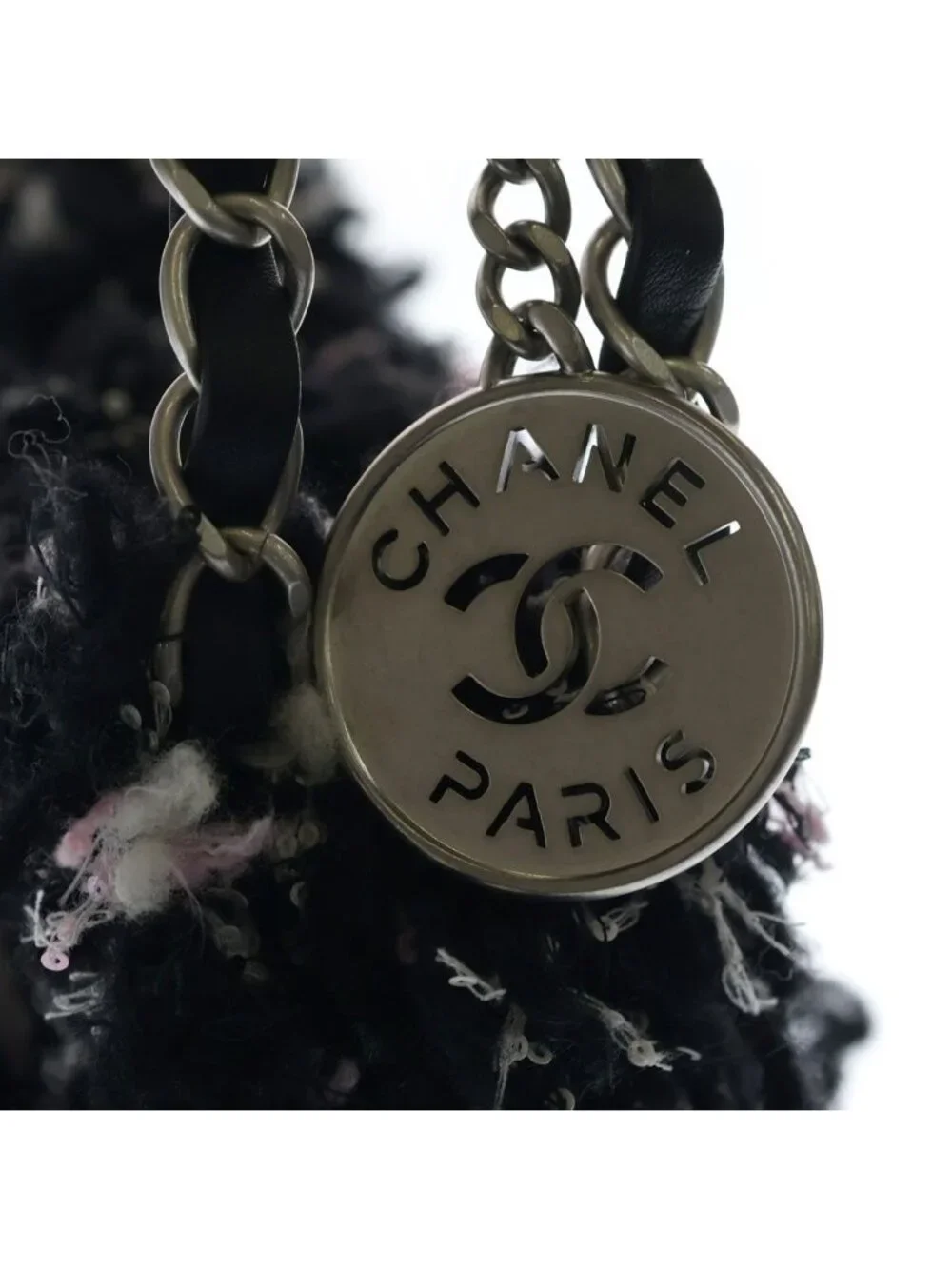 CHANEL experts 13