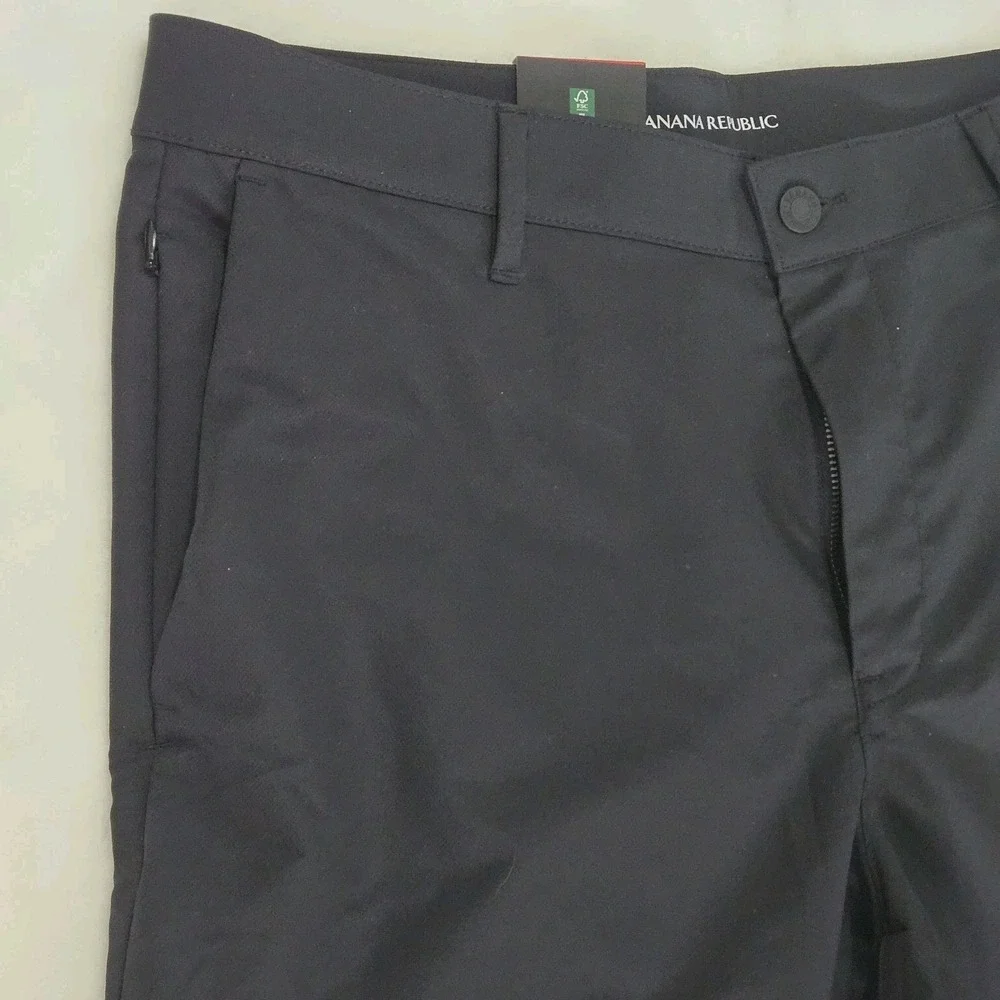 Banana Republic these athletic fly